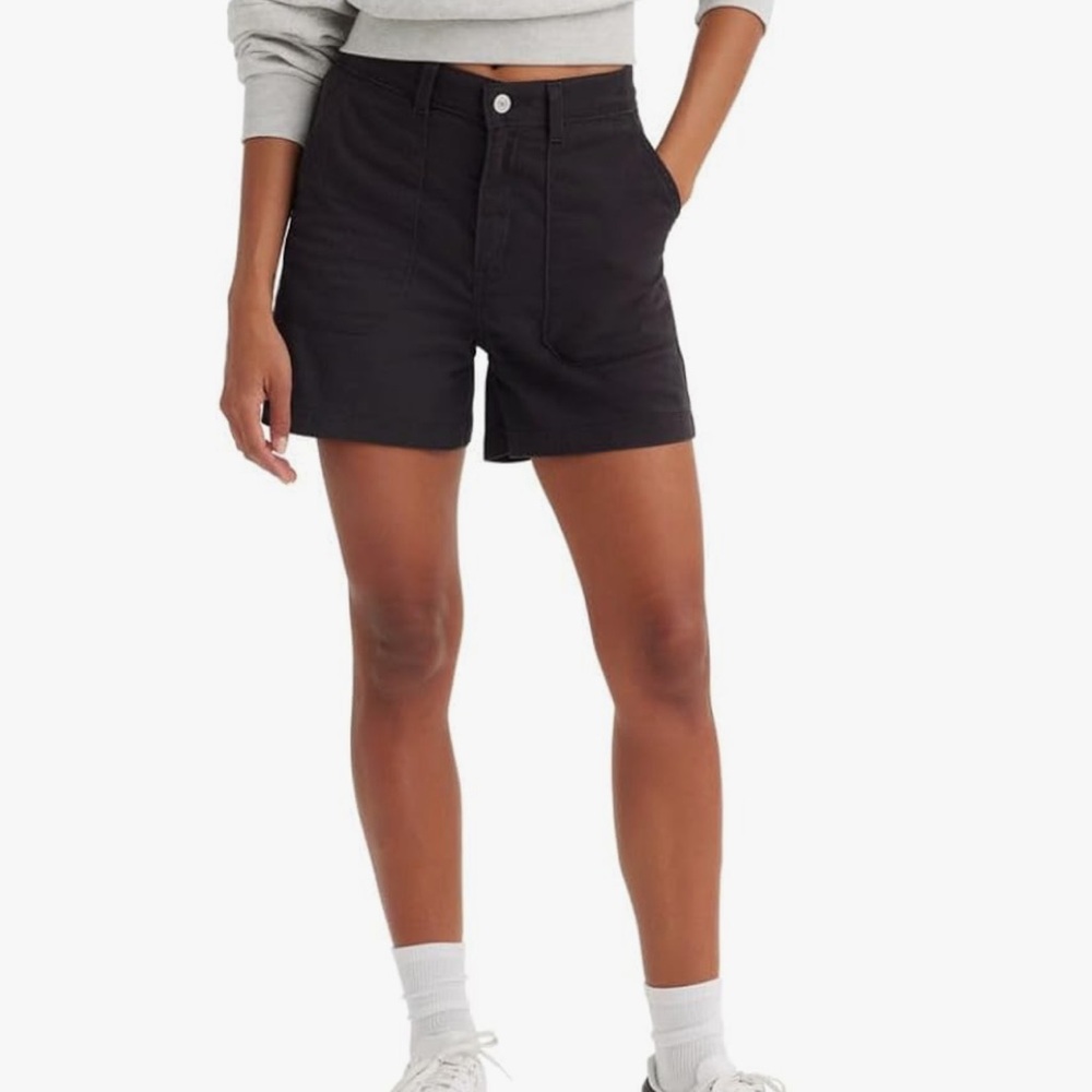 Levi's Women's Utility Shorts NWT size 25 waist caviar